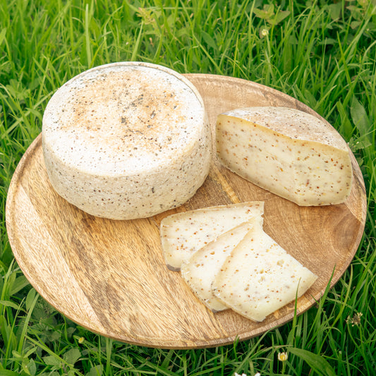 Tomme de brebis à la moutarde à l'ancienne