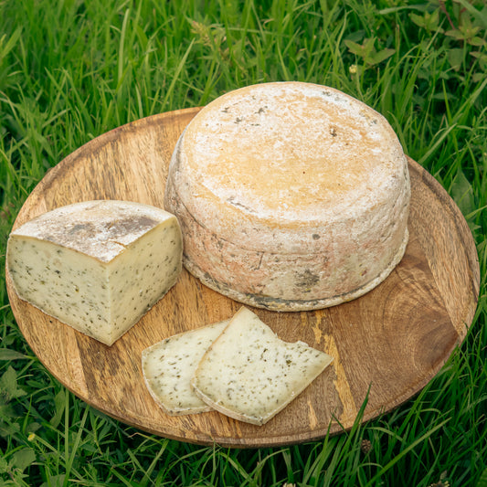 Tomme de brebis à l'ail des ours