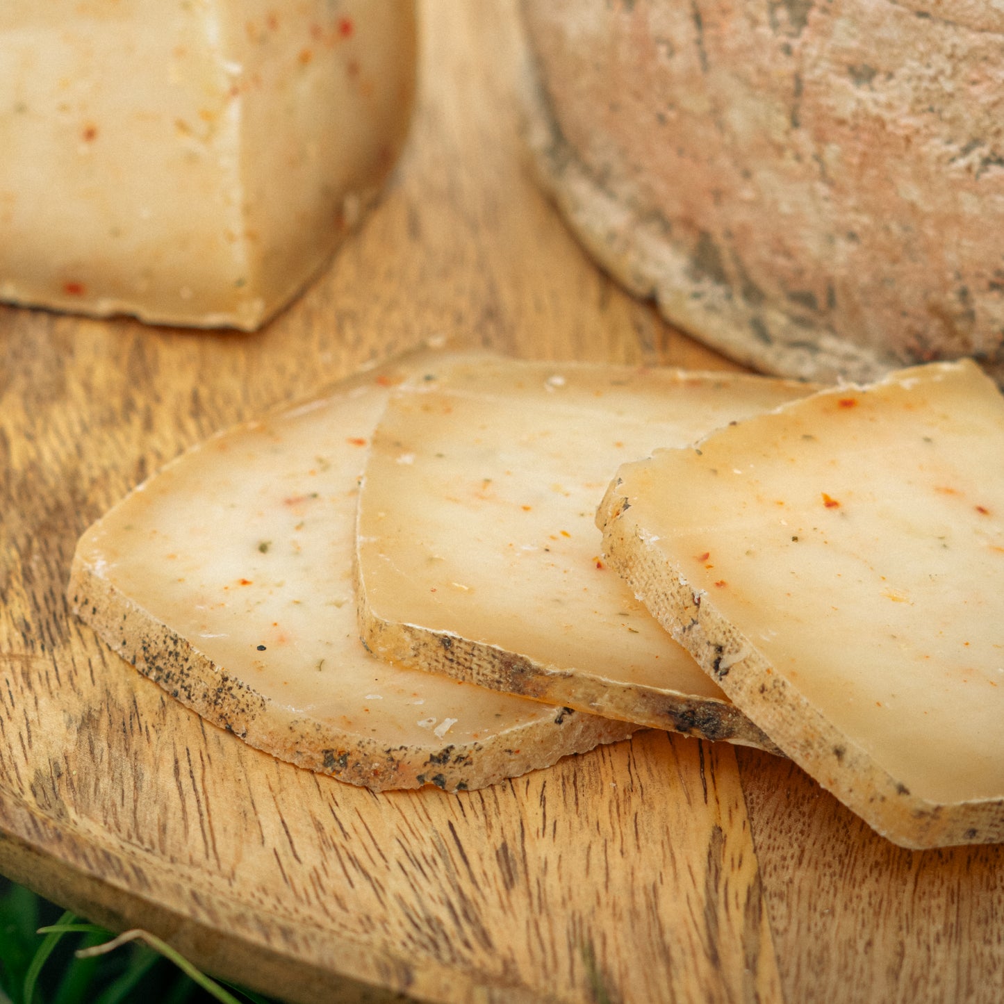 Tomme de brebis au piment